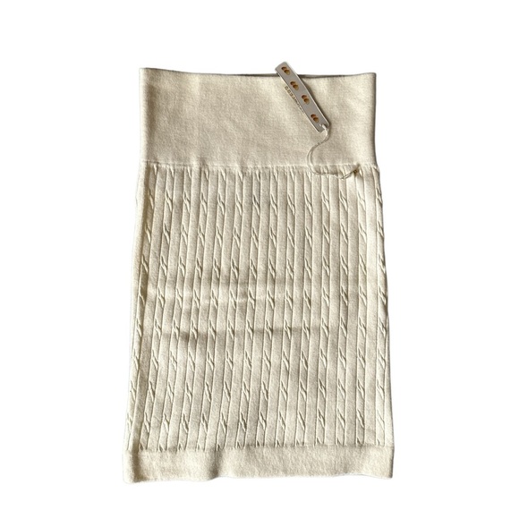 POOF Girl’s Knit Ivory Skirt Medium/Large BNWT - Picture 1 of 3